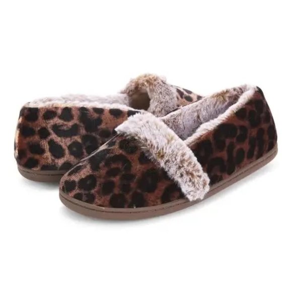 Women's Roxy Leopard Closed-Back Slippers - Picture 2 of 5